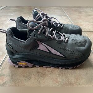 WOMEN'S OLYMPUS 5 HIKE LOW GTX Size 8